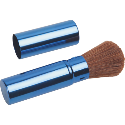 Кисть Dewal Beauty для румян в футляре (синий футляр)